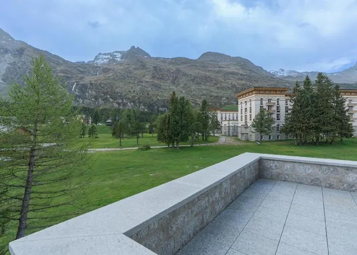 아파트 Chesa Piol By Interhome 말로야